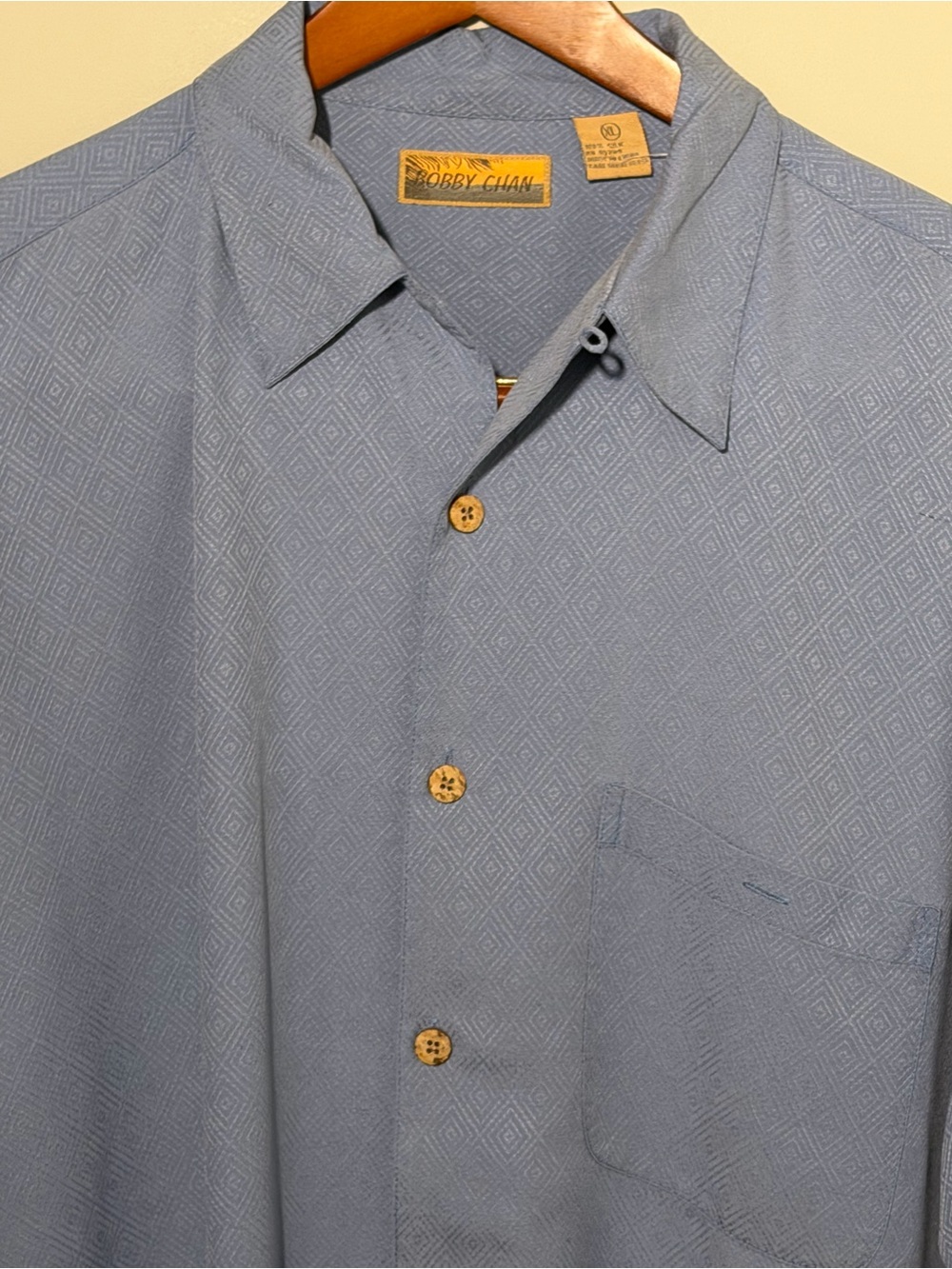 Bobby Chan Island Style Men’s Light Blue Short-Sleeve Button-Up Shirt 100% Silk